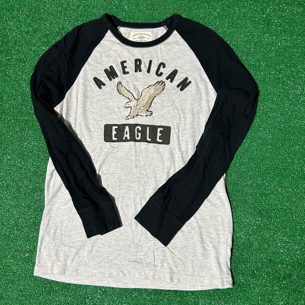 Men’s Md AE long sleeve